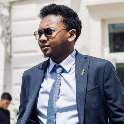 b8a0538d-f945-41bf-a676-66a2987257e5